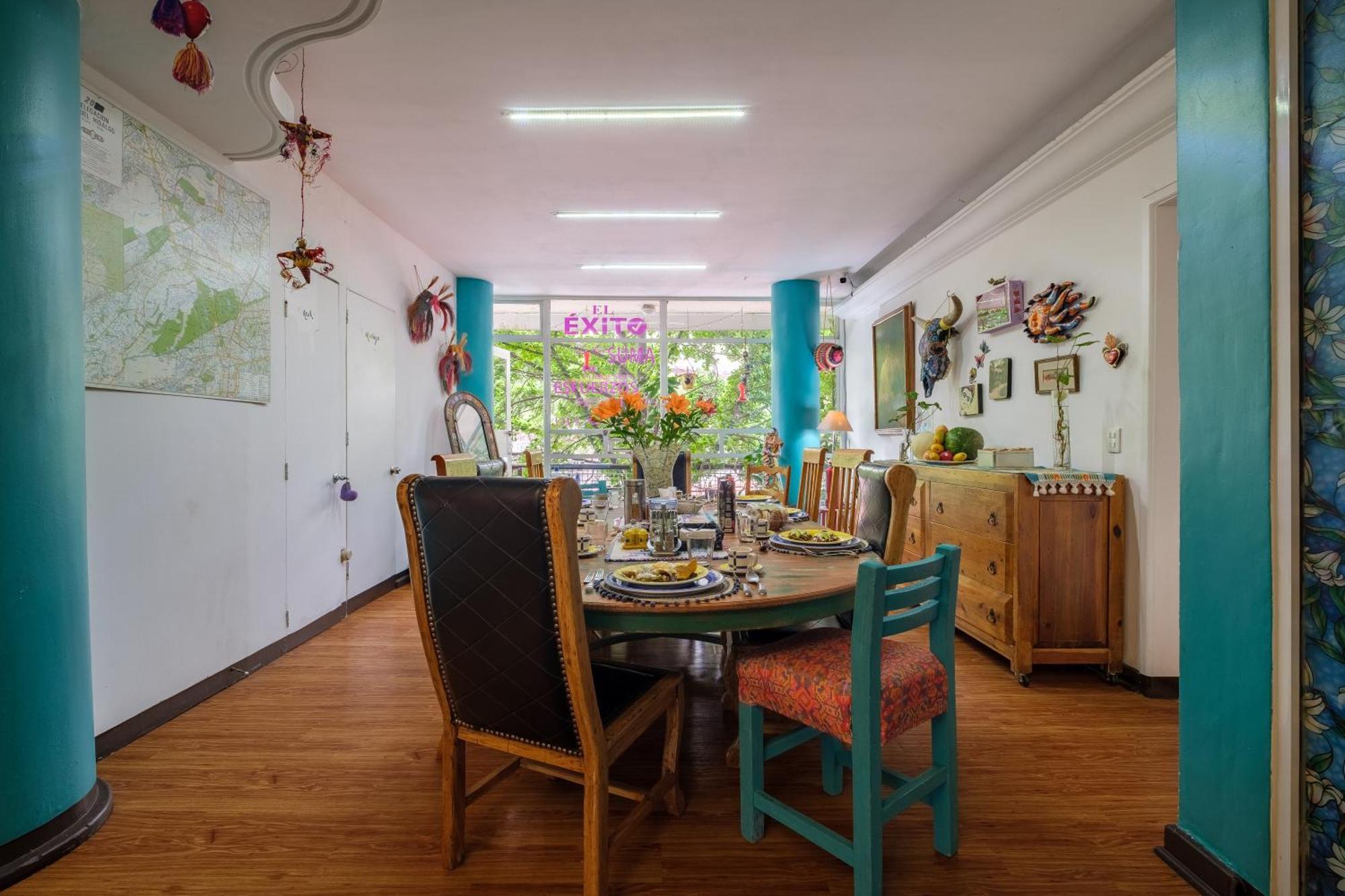 Casa Itzae B&b- Lincoln Park Bed and breakfast